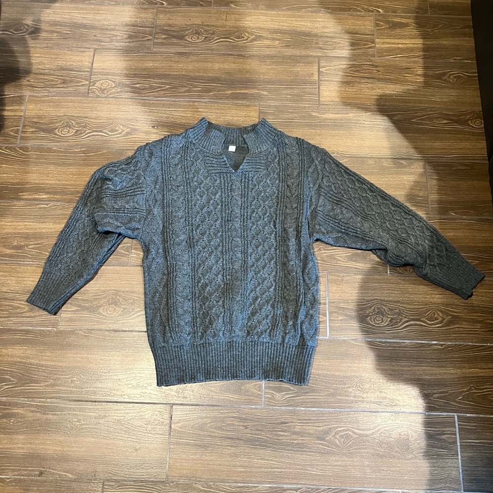 Small grey Sweater
